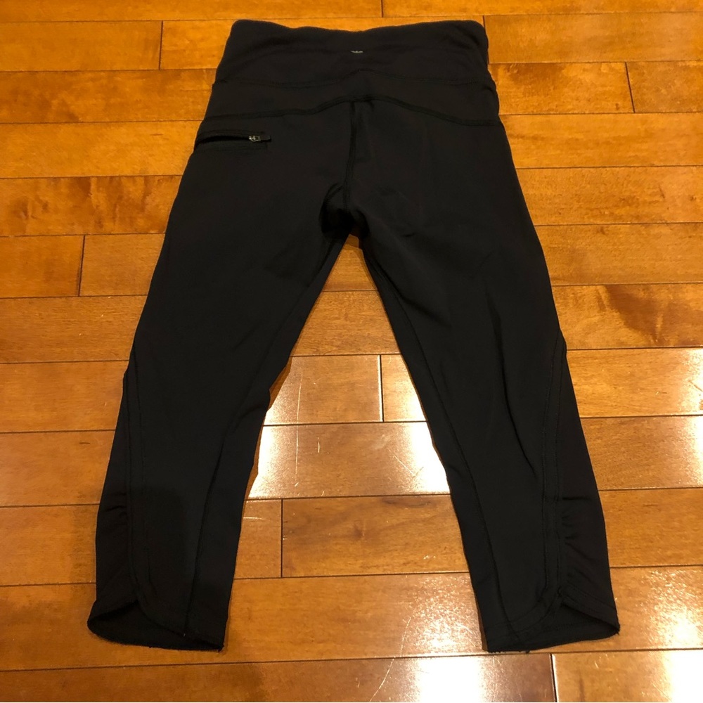 Lululemon crop leggings size 2